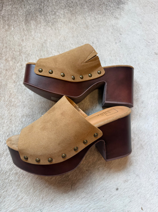 The Hayden- Camel Suede