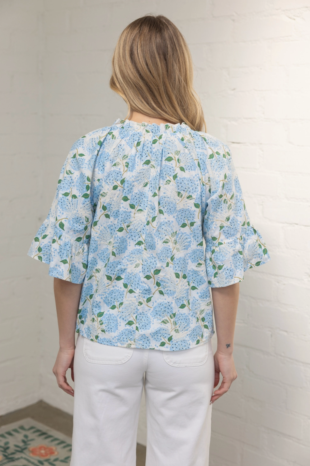 Hydrangea Bloom Top