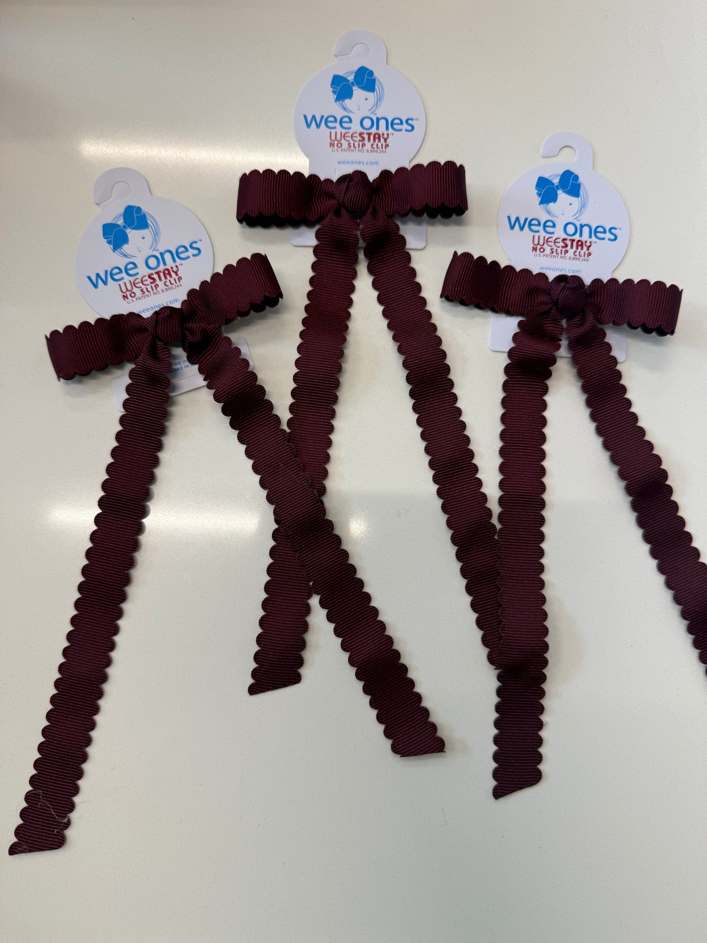 Mini Scallop Bow with Tails