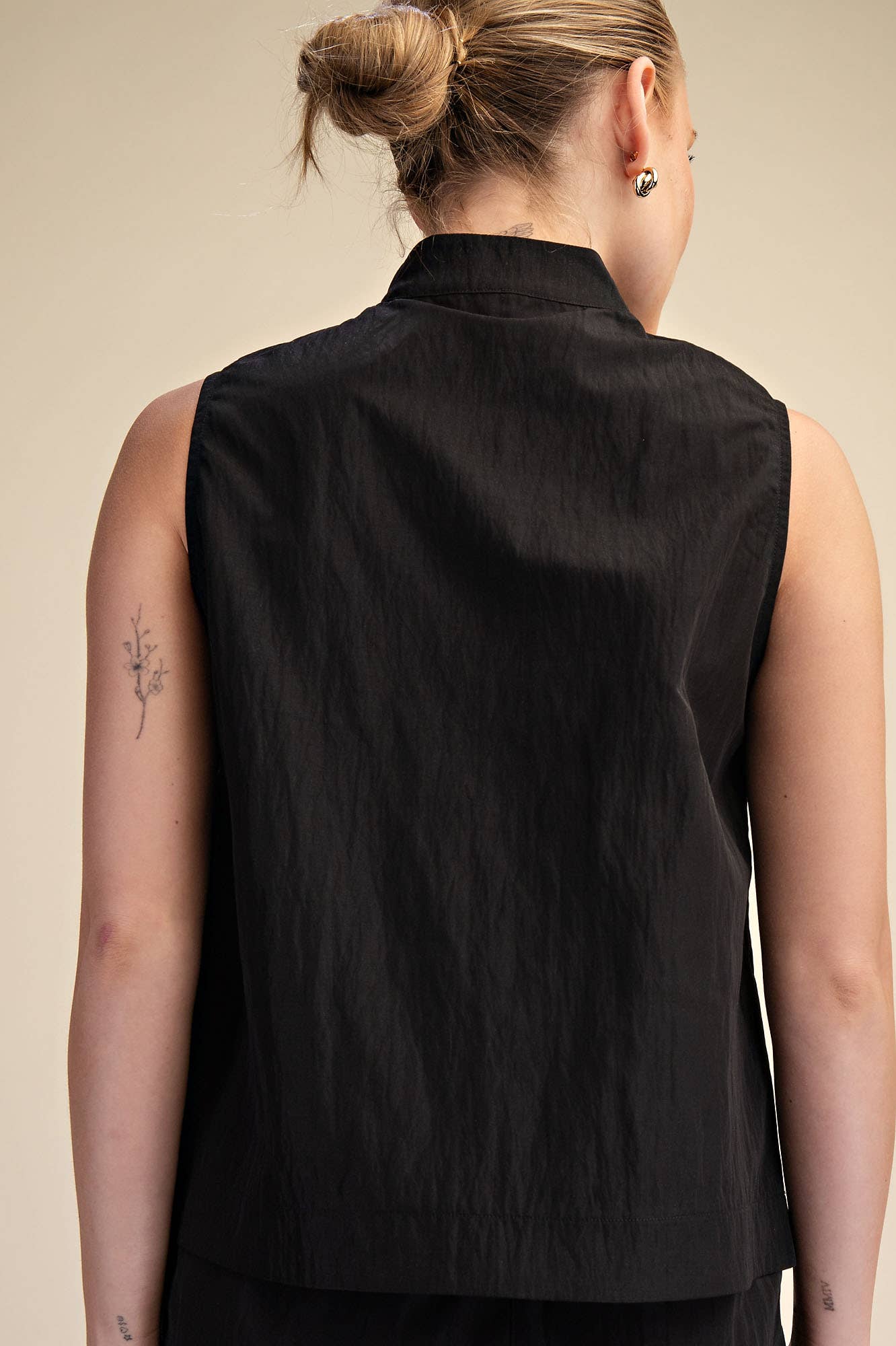 Stand Collar Sleeveless Top