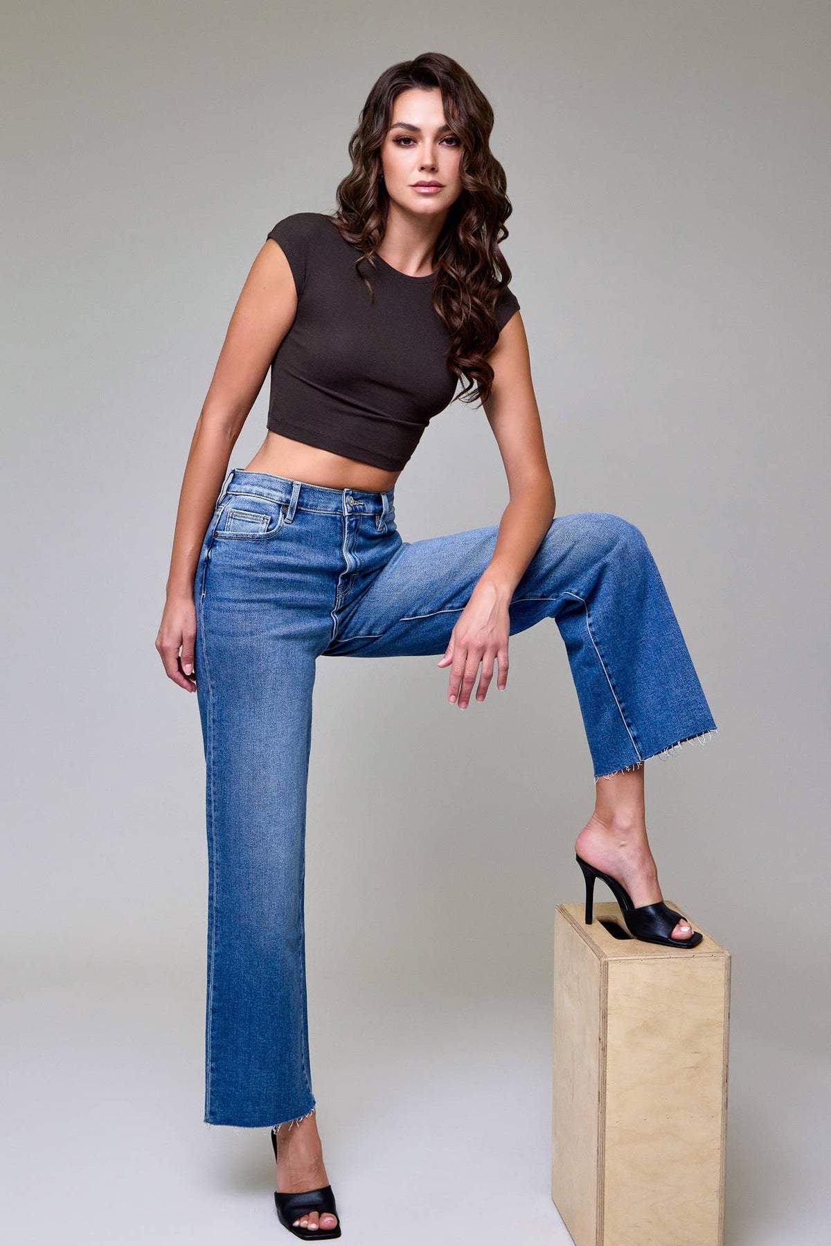 Logan Clean Hem Dad Jeans